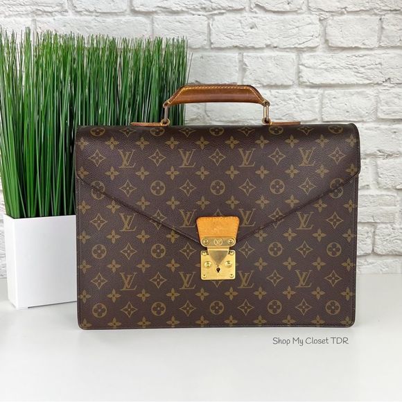 Louis Vuitton Handbags - Authentic LOUIS VUITTON Monogram Briefcase  